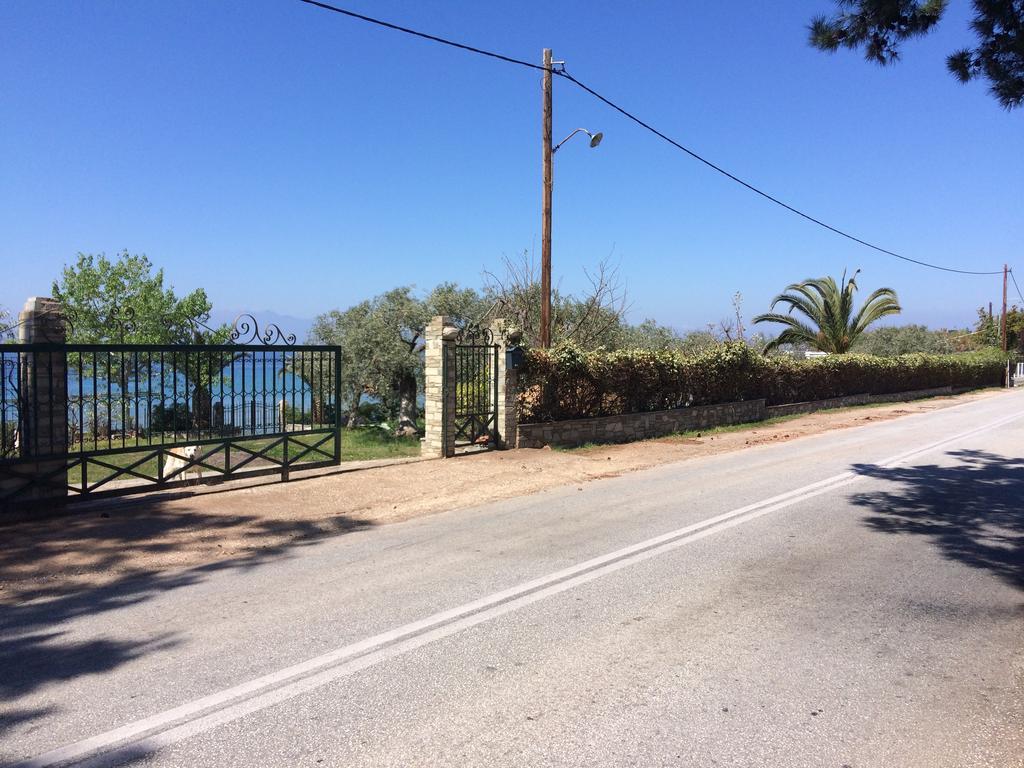 Front Beach House Skala Kallirachis Exterior photo