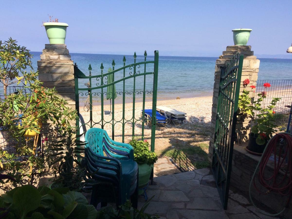 Front Beach House Skala Kallirachis Exterior photo